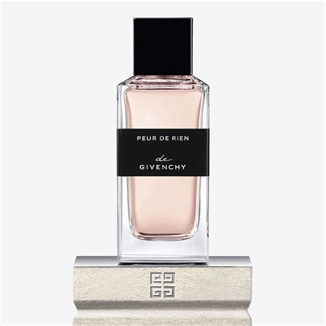 PEUR DE RIEN perfume by Givenchy .